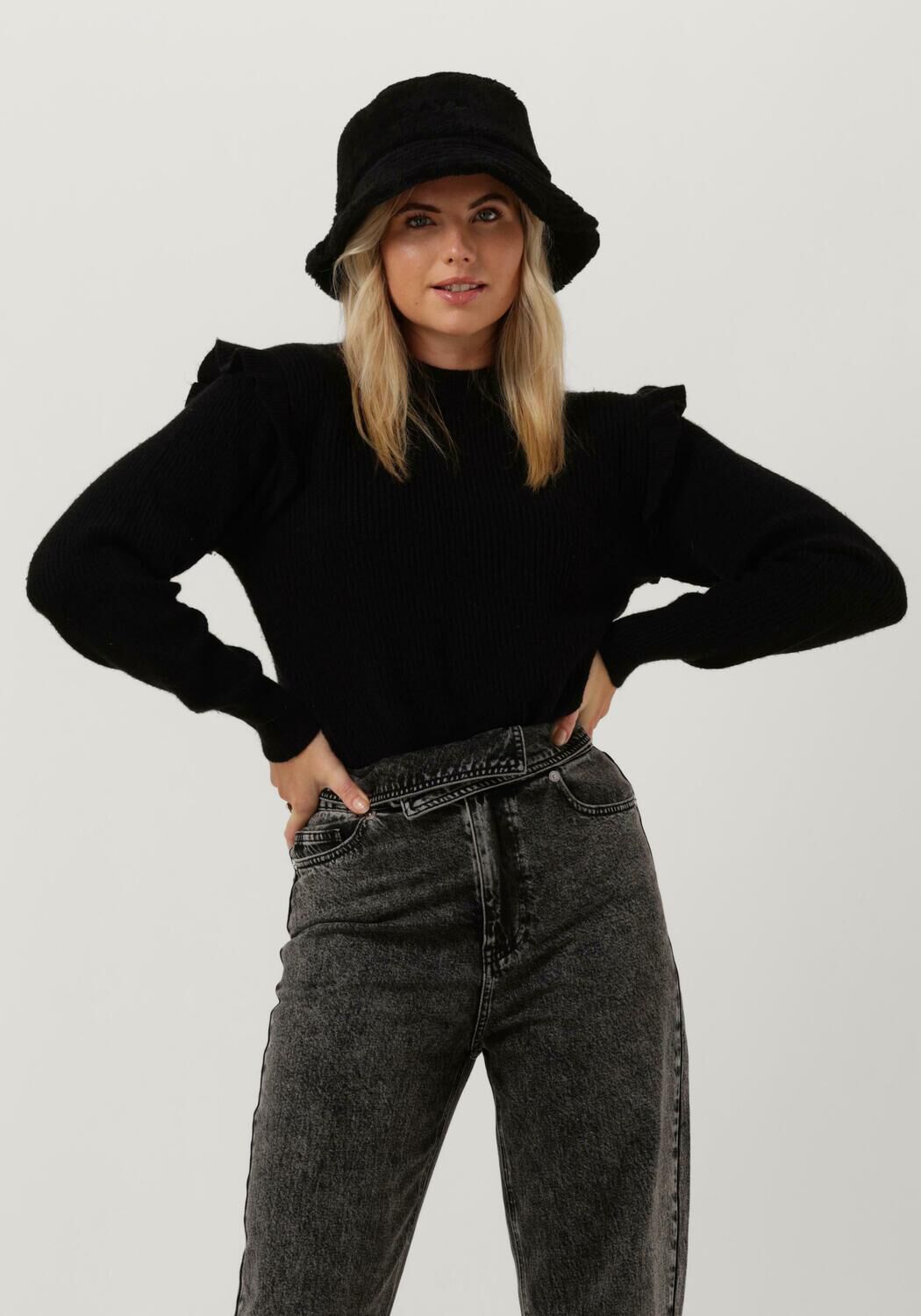 trui-zwart-dames-282owr-1.jpg